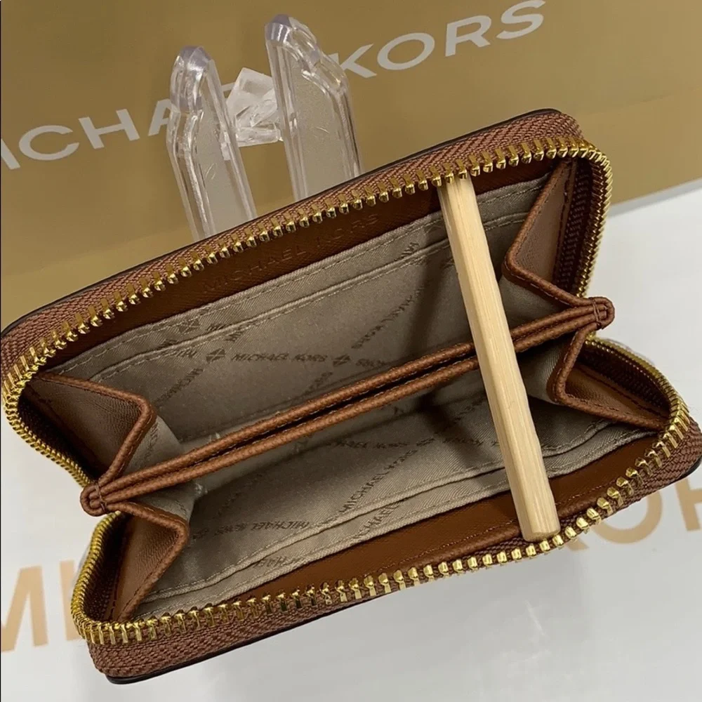 MICHAEL KORS JET SET TRAVEL MD ZA CARD CASE